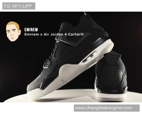 足球明星后跟开洞球鞋引领潮流助力运动表现的全新设计理念 足球明星后跟开洞球鞋引领潮流助力运动表现的全新设计理念