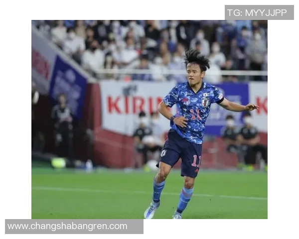 韩媒热评日本足球明星表现与未来发展潜力分析